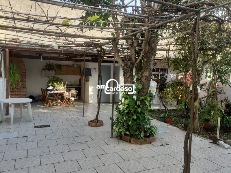 Casa com 3 quartos, 3 banheiros e 180m² à venda no bairro Sarandi, Porto Alegre