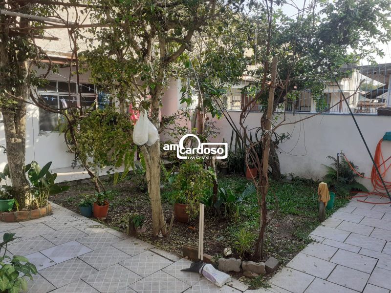 Casa com 3 quartos, 3 banheiros e 180m² à venda no bairro Sarandi, Porto Alegre