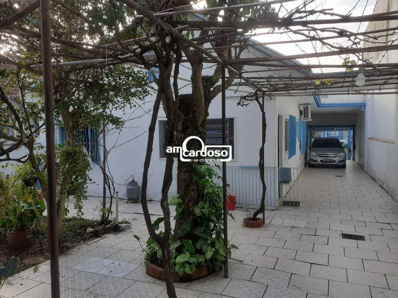 Casa com 3 quartos, 3 banheiros e 180m² à venda no bairro Sarandi, Porto Alegre