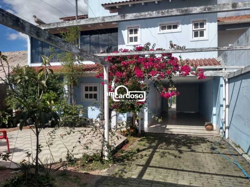 Sobrado com 4 quartos, 3 banheiros e 171m² à venda no bairro Jardim Itu Sabara, Porto Alegre