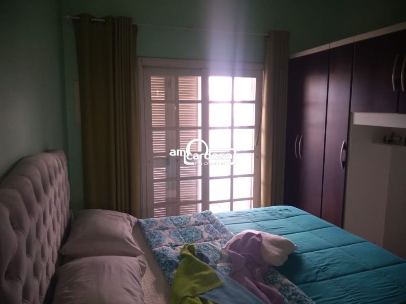 Sobrado com 4 quartos, 3 banheiros e 171m² à venda no bairro Jardim Itu Sabara, Porto Alegre