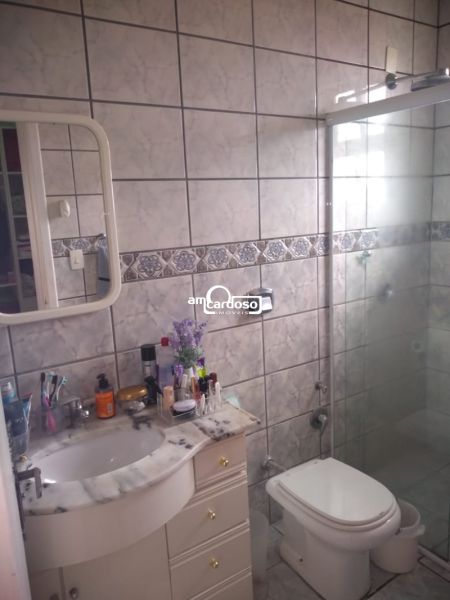 Sobrado com 4 quartos, 3 banheiros e 171m² à venda no bairro Jardim Itu Sabara, Porto Alegre