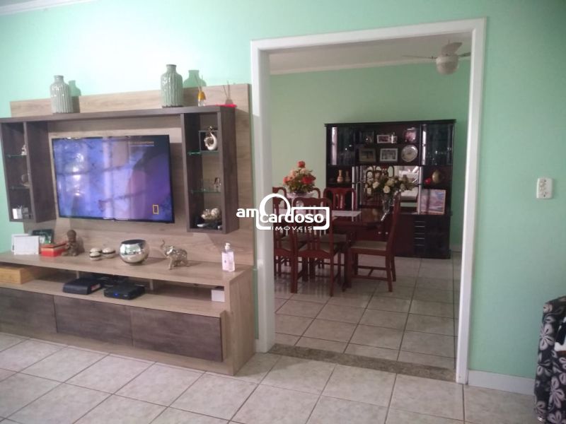 Sobrado com 4 quartos, 3 banheiros e 171m² à venda no bairro Jardim Itu Sabara, Porto Alegre
