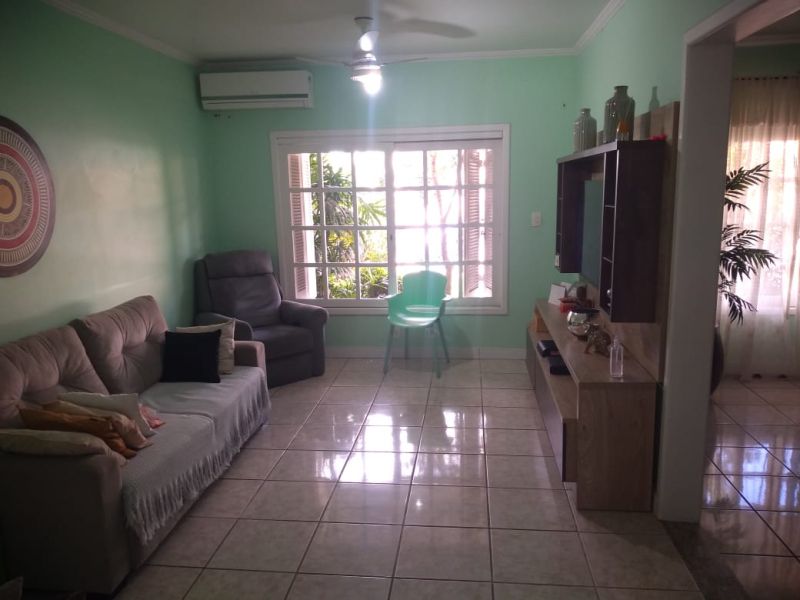 Sobrado com 4 quartos, 3 banheiros e 171m² à venda no bairro Jardim Itu Sabara, Porto Alegre