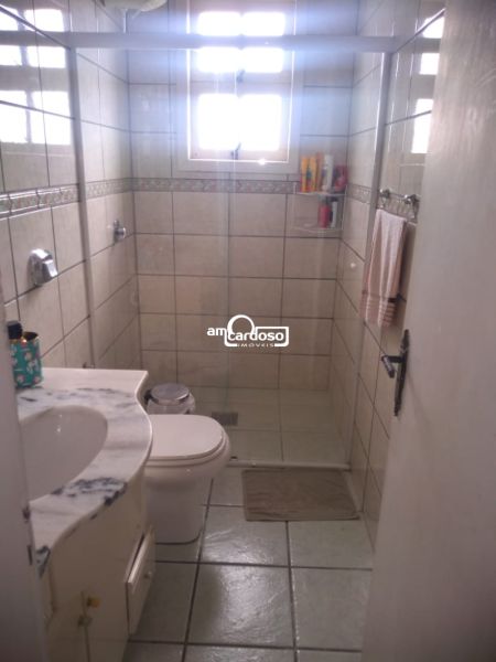 Sobrado com 4 quartos, 3 banheiros e 171m² à venda no bairro Jardim Itu Sabara, Porto Alegre