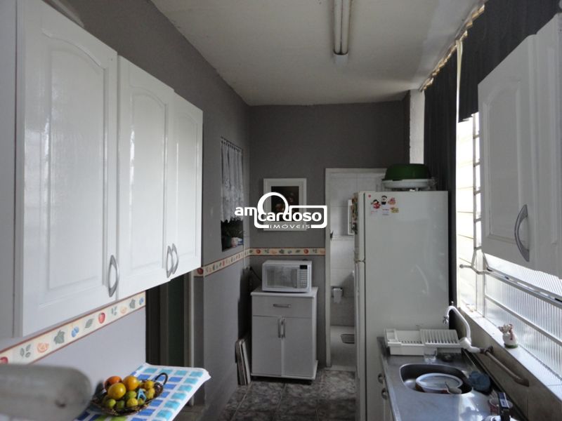 Casa com 3 quartos, 2 banheiros e 100m² à venda no bairro Sao Sebastiao, Porto Alegre