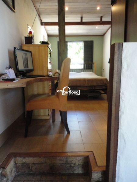 Casa com 3 quartos, 2 banheiros e 100m² à venda no bairro Sao Sebastiao, Porto Alegre