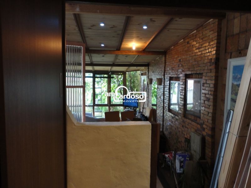 Casa com 3 quartos, 2 banheiros e 100m² à venda no bairro Sao Sebastiao, Porto Alegre