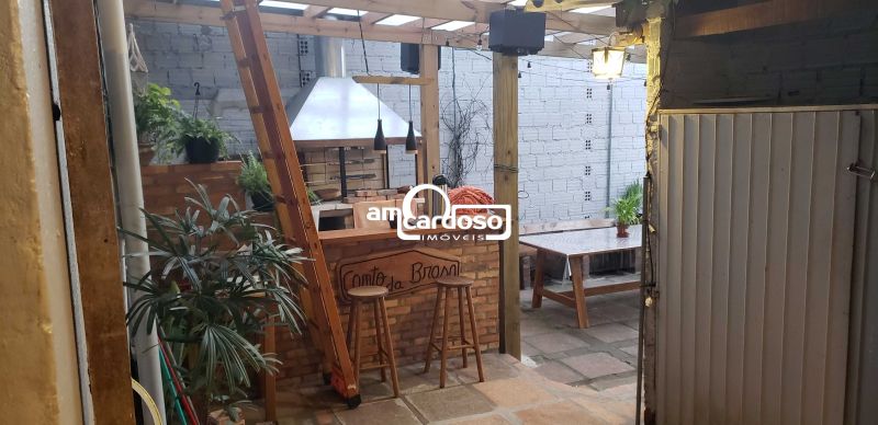 Casa com 3 quartos, 2 banheiros e 100m² à venda no bairro Sao Sebastiao, Porto Alegre
