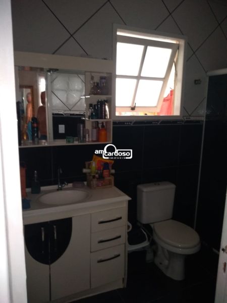 Sobrado com 2 quartos, 3 banheiros e 80m² à venda no bairro Jardim Algarve, Alvorada
