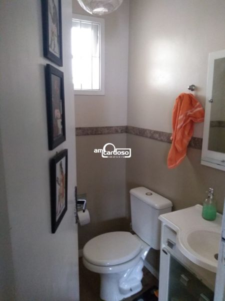 Sobrado com 2 quartos, 3 banheiros e 80m² à venda no bairro Jardim Algarve, Alvorada