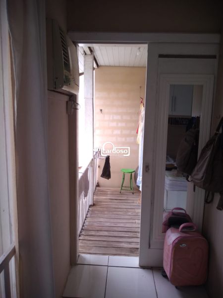 Sobrado com 2 quartos, 3 banheiros e 80m² à venda no bairro Jardim Algarve, Alvorada
