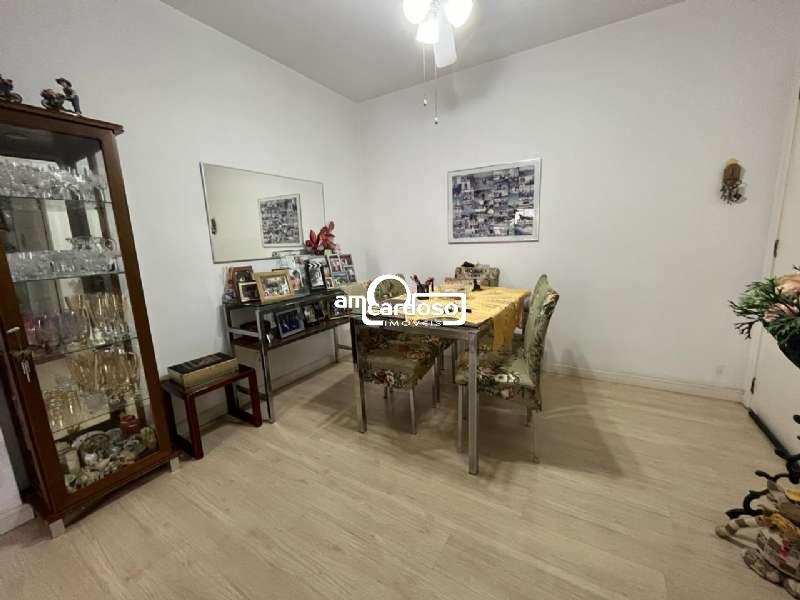 Apartamento com 2 quartos, 1 banheiro e 66m² à venda no bairro Cristo Redentor, Porto Alegre
