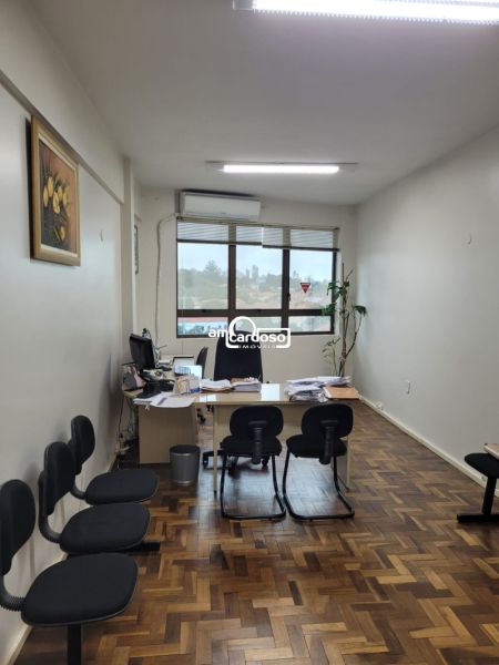Sala com 1 banheiro e 21m² à venda no bairro Passo Dareia, Porto Alegre