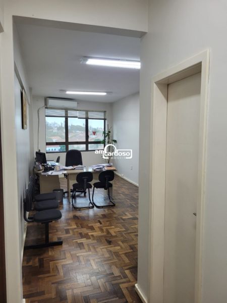 Sala com 1 banheiro e 21m² à venda no bairro Passo Dareia, Porto Alegre