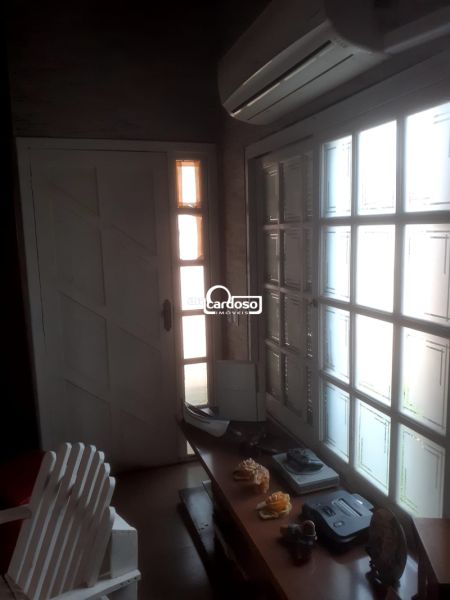 Casa com 3 quartos, 3 banheiros e 110m² à venda no bairro Parque dos Mayas, Porto Alegre
