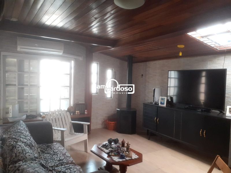 Casa com 3 quartos, 3 banheiros e 110m² à venda no bairro Parque dos Mayas, Porto Alegre
