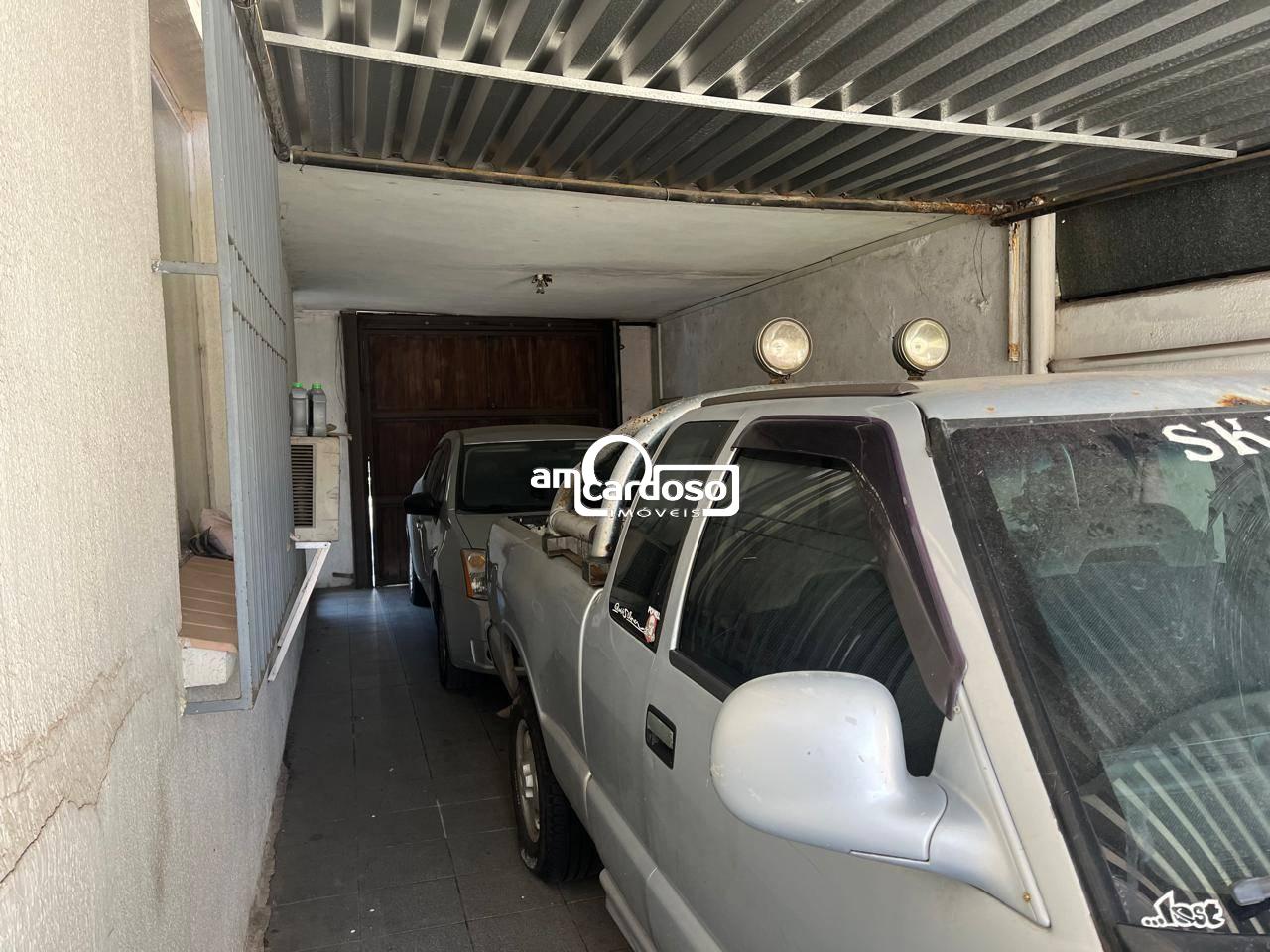 Casa com 4 quartos, 1 banheiro e 208m² à venda no bairro Jardim Lindoia, Porto Alegre