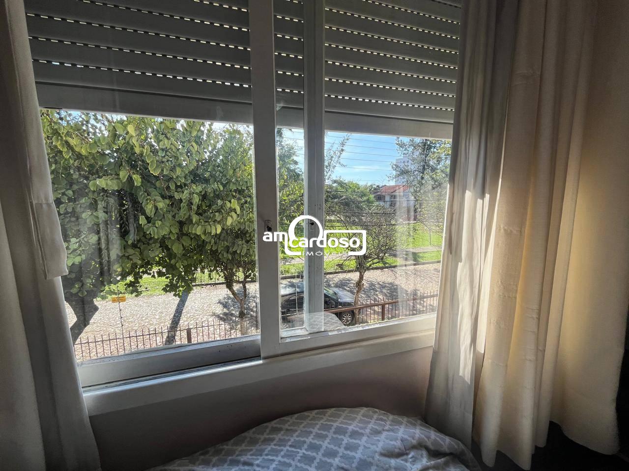 Apartamento com 2 quartos, 1 banheiro e 71m² à venda no bairro Sao Sebastiao, Porto Alegre