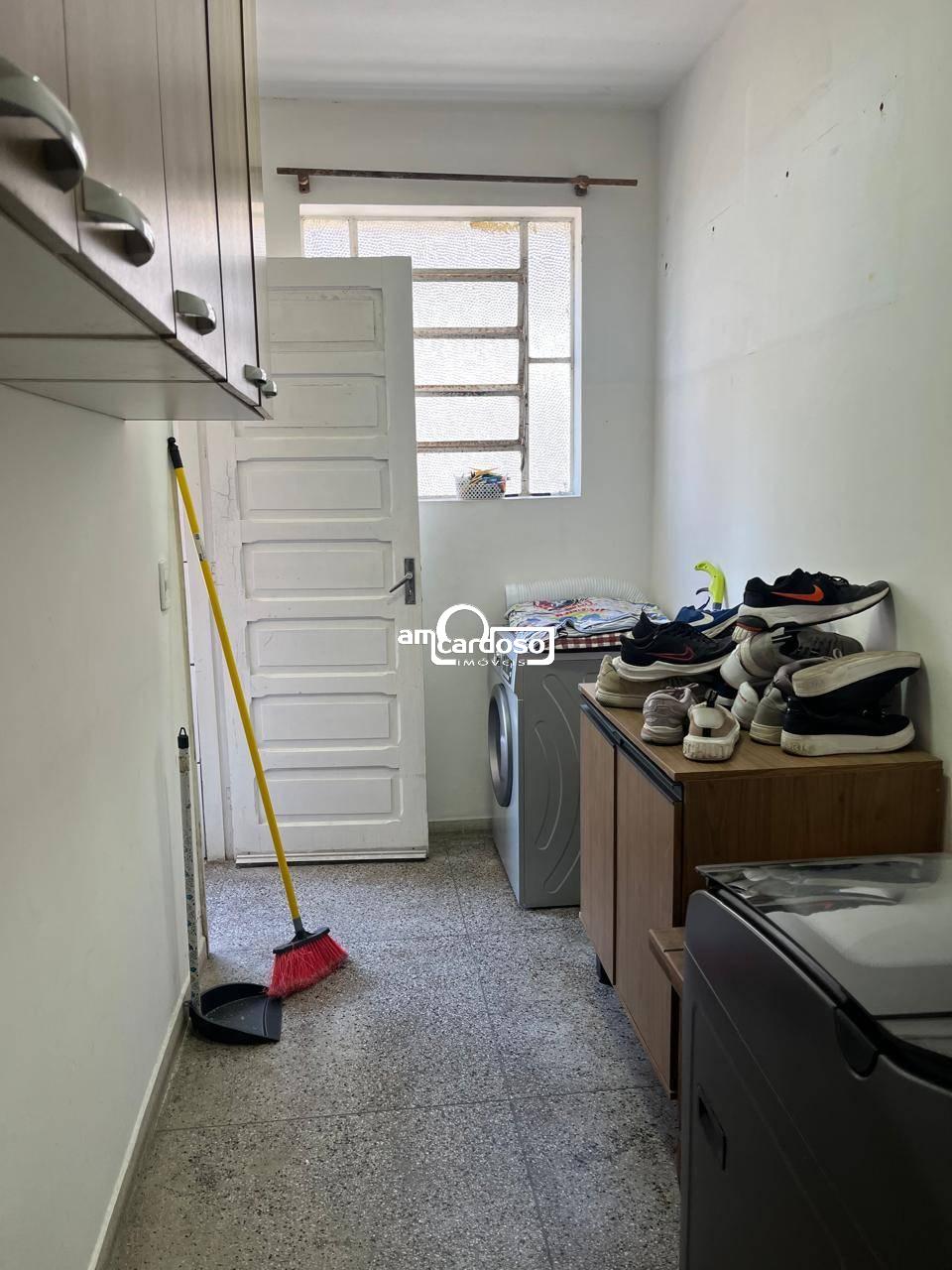 Apartamento com 2 quartos, 1 banheiro e 71m² à venda no bairro Sao Sebastiao, Porto Alegre