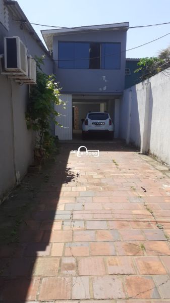 Casa com 3 quartos, 3 banheiros e 200m² à venda no bairro Sao Sebastiao, Porto Alegre