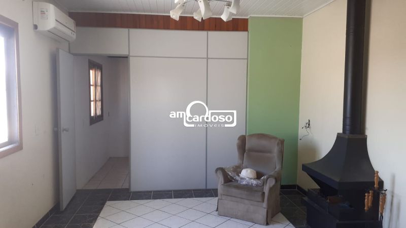 Casa com 3 quartos, 3 banheiros e 200m² à venda no bairro Sao Sebastiao, Porto Alegre