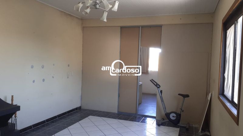 Casa com 3 quartos, 3 banheiros e 200m² à venda no bairro Sao Sebastiao, Porto Alegre