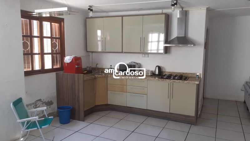 Casa com 3 quartos, 3 banheiros e 200m² à venda no bairro Sao Sebastiao, Porto Alegre