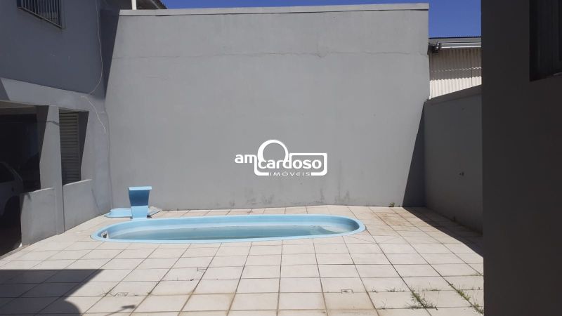 Casa com 3 quartos, 3 banheiros e 200m² à venda no bairro Sao Sebastiao, Porto Alegre