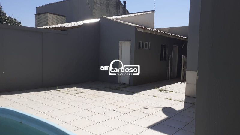 Casa com 3 quartos, 3 banheiros e 200m² à venda no bairro Sao Sebastiao, Porto Alegre