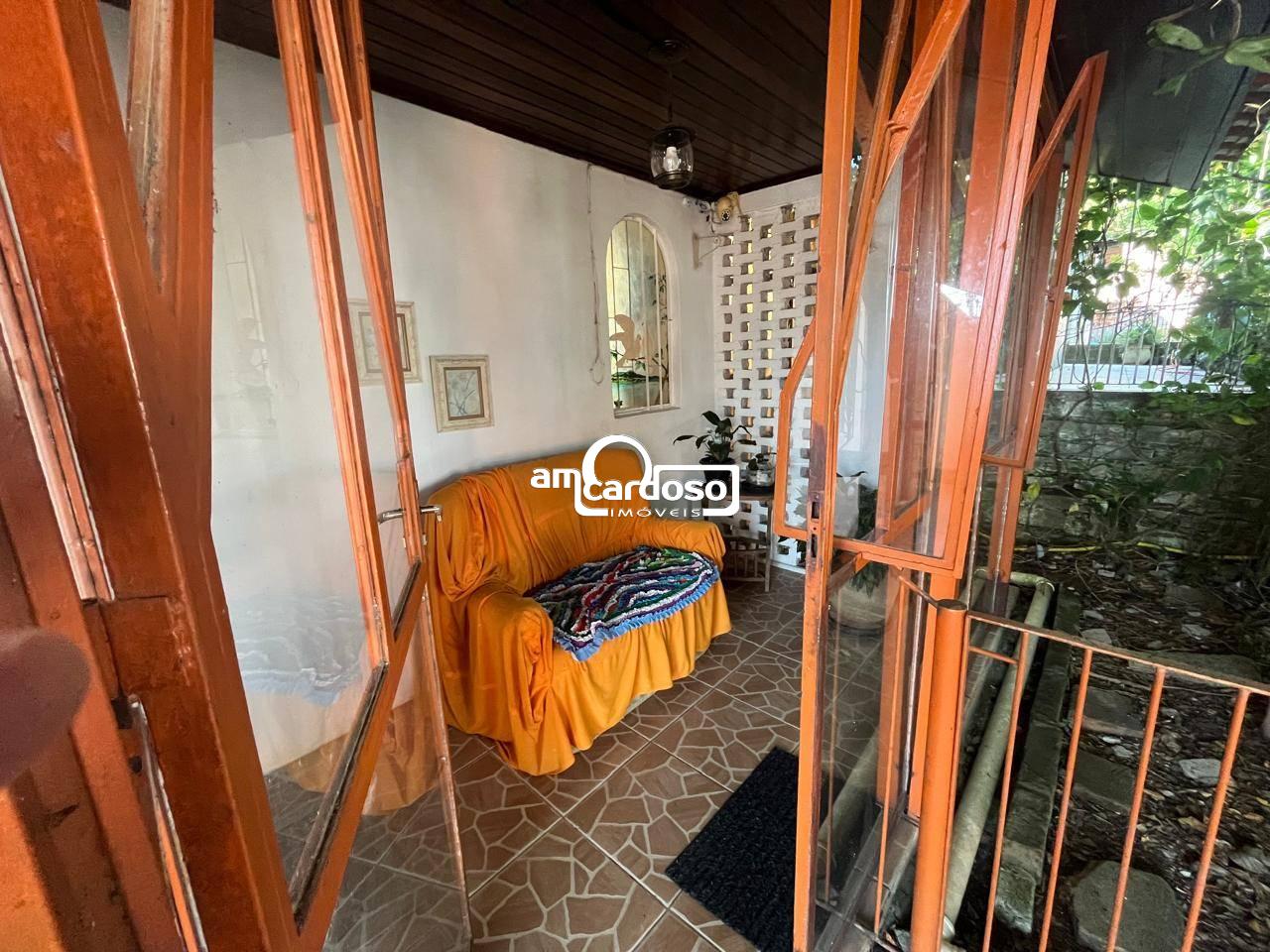 Casa com 3 quartos, 2 banheiros e 80m² à venda no bairro Aparecida, Alvorada