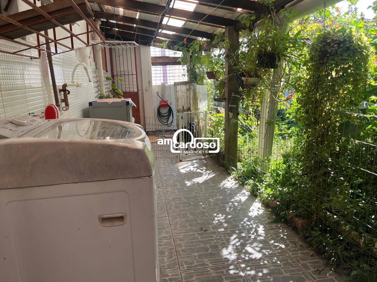 Casa com 3 quartos, 2 banheiros e 80m² à venda no bairro Aparecida, Alvorada