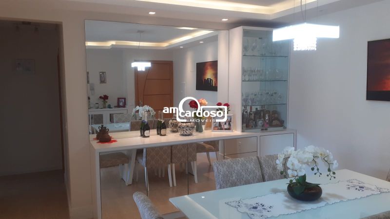 Apartamento com 3 quartos, 2 banheiros e 104m² à venda no bairro Cristo Redentor, Porto Alegre