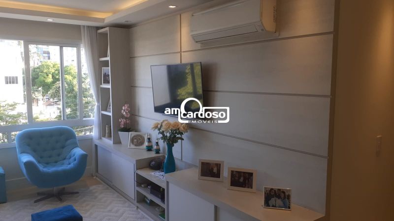 Apartamento com 3 quartos, 2 banheiros e 104m² à venda no bairro Cristo Redentor, Porto Alegre