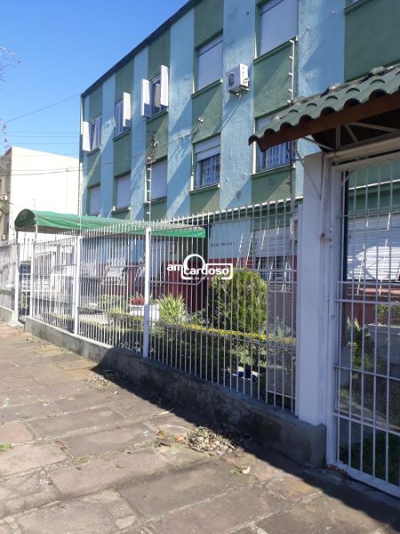 Apartamento com 2 quartos, 1 banheiro e 70m² à venda no bairro Sao Sebastiao, Porto Alegre