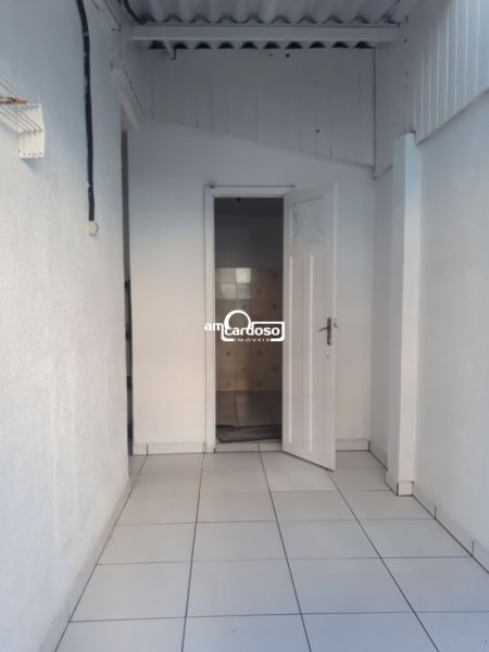 Apartamento com 2 quartos, 1 banheiro e 70m² à venda no bairro Sao Sebastiao, Porto Alegre