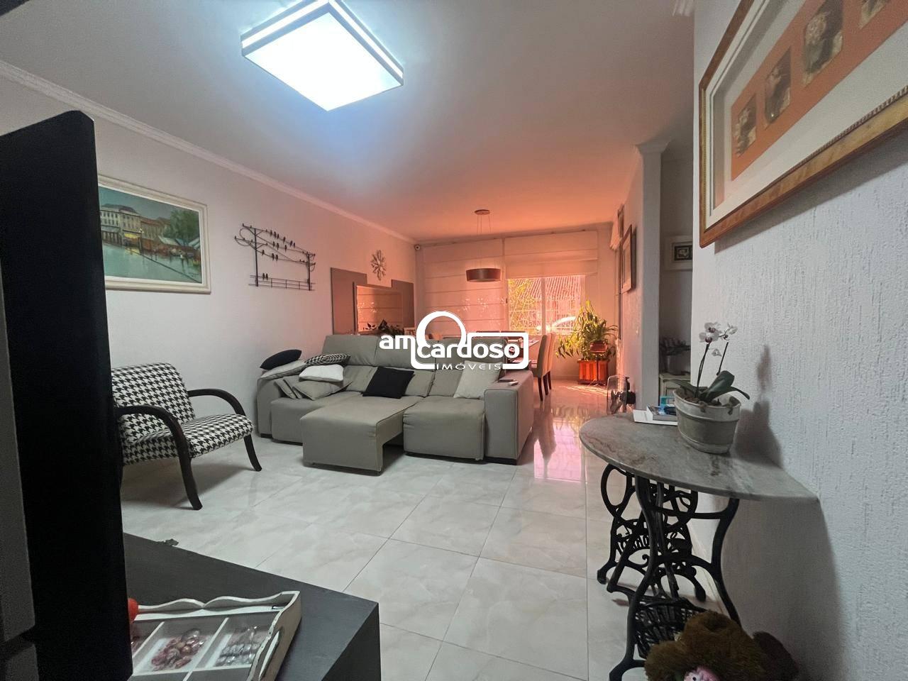 Casa com 2 quartos, 3 banheiros e 160m² à venda no bairro Sao Sebastiao, Porto Alegre
