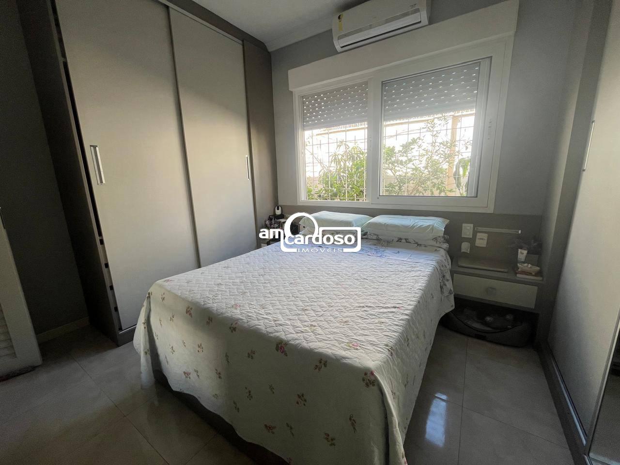 Casa com 2 quartos, 3 banheiros e 160m² à venda no bairro Sao Sebastiao, Porto Alegre
