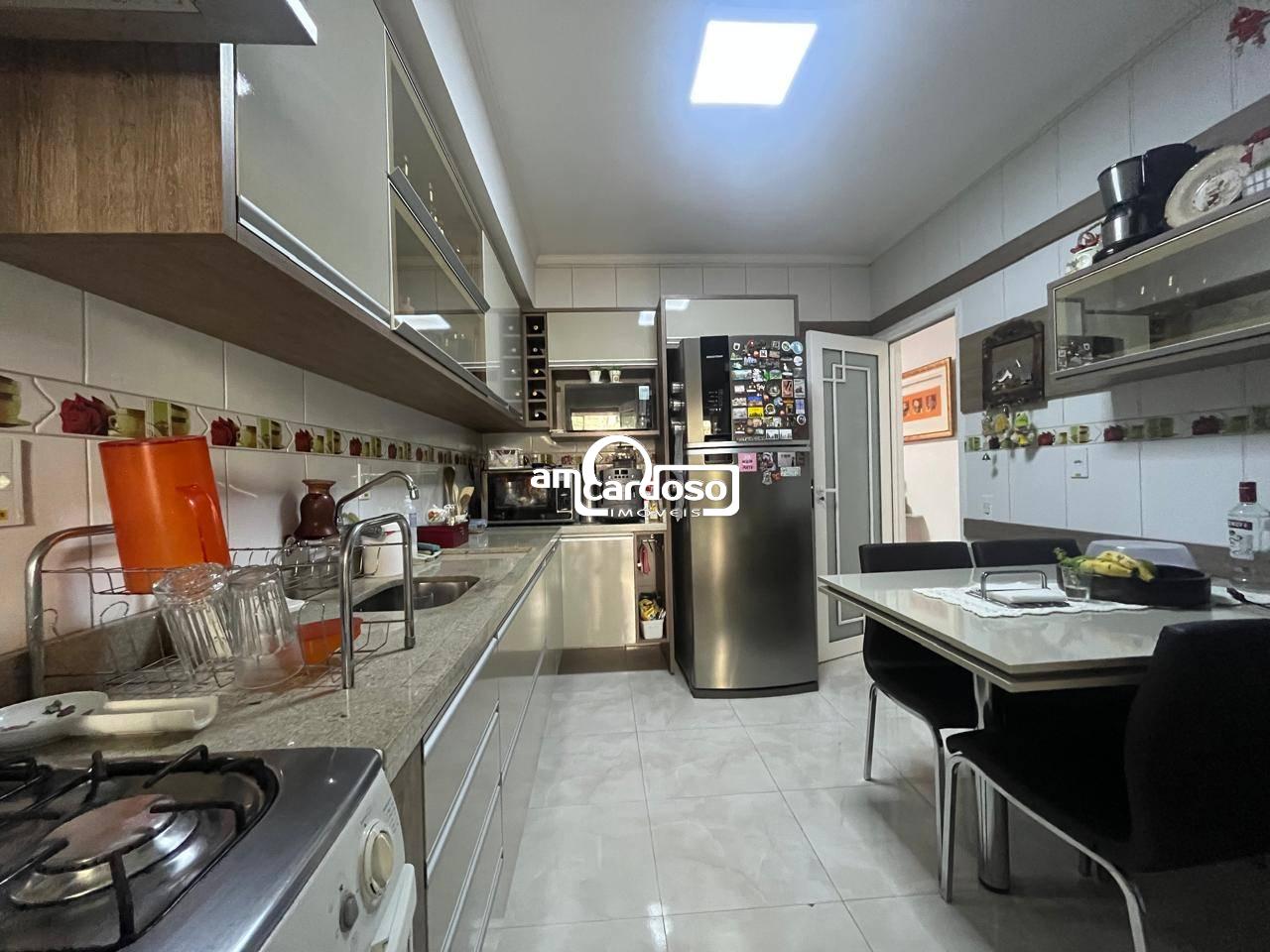 Casa com 2 quartos, 3 banheiros e 160m² à venda no bairro Sao Sebastiao, Porto Alegre