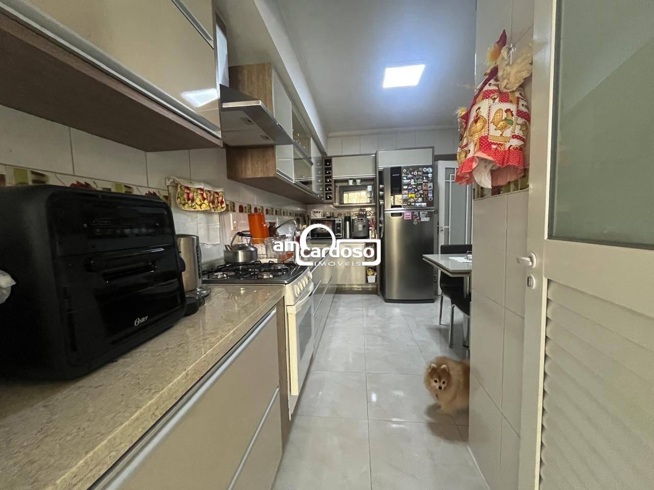 Casa com 2 quartos, 3 banheiros e 160m² à venda no bairro Sao Sebastiao, Porto Alegre