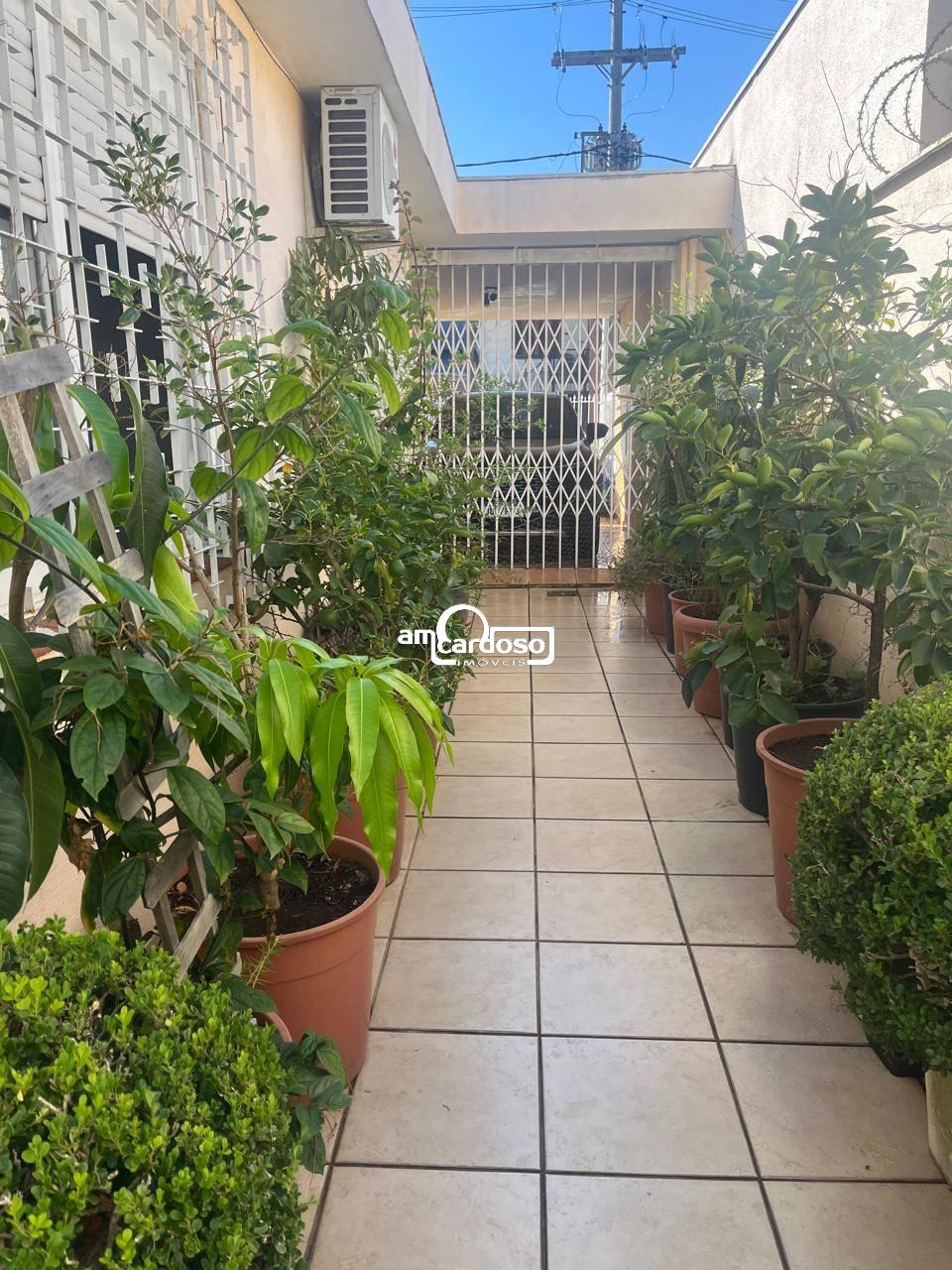 Casa com 2 quartos, 3 banheiros e 160m² à venda no bairro Sao Sebastiao, Porto Alegre