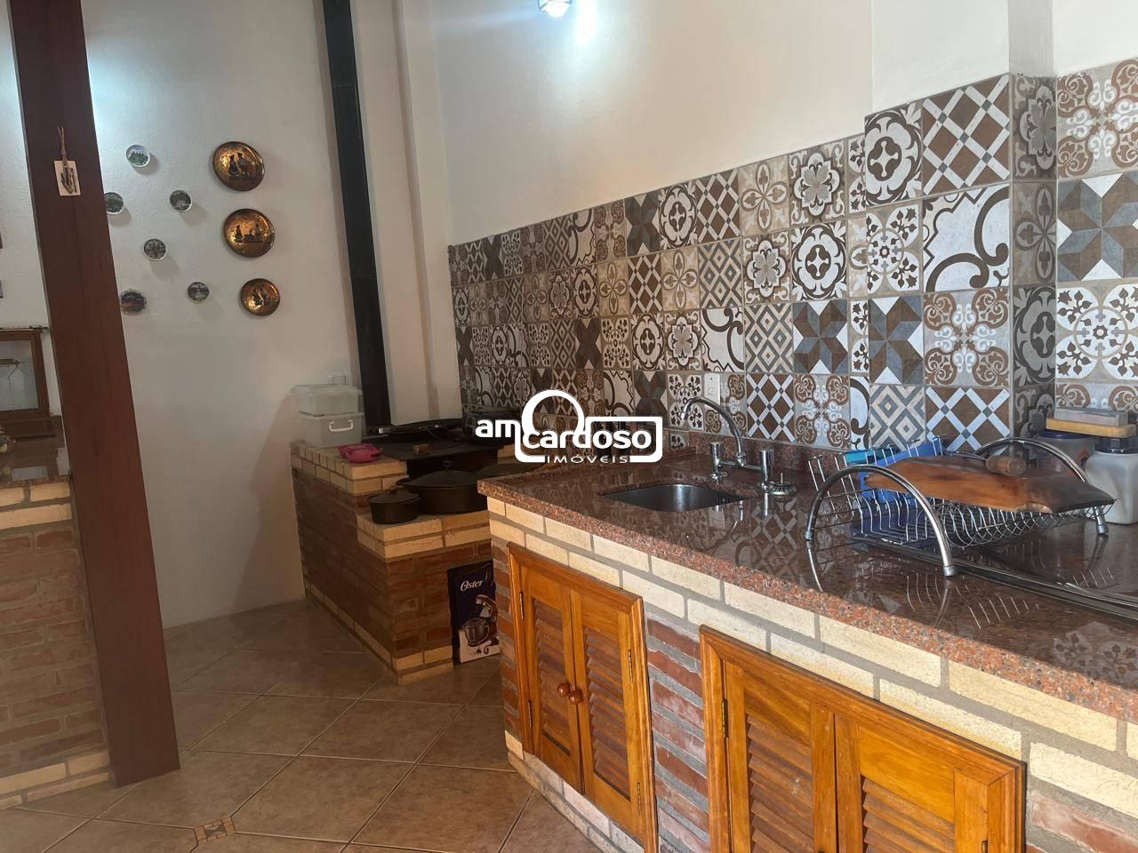Casa com 2 quartos, 3 banheiros e 160m² à venda no bairro Sao Sebastiao, Porto Alegre