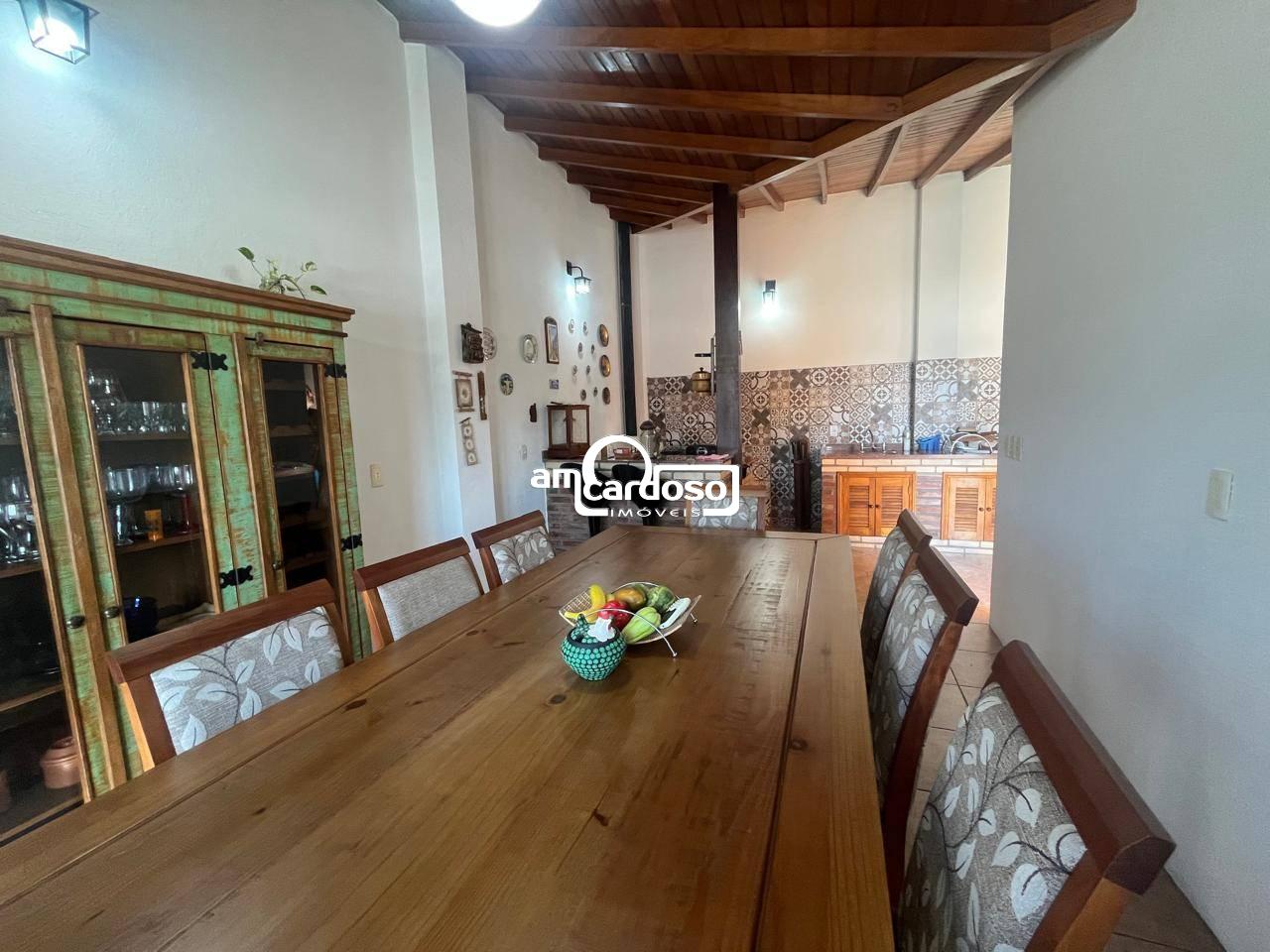 Casa com 2 quartos, 3 banheiros e 160m² à venda no bairro Sao Sebastiao, Porto Alegre