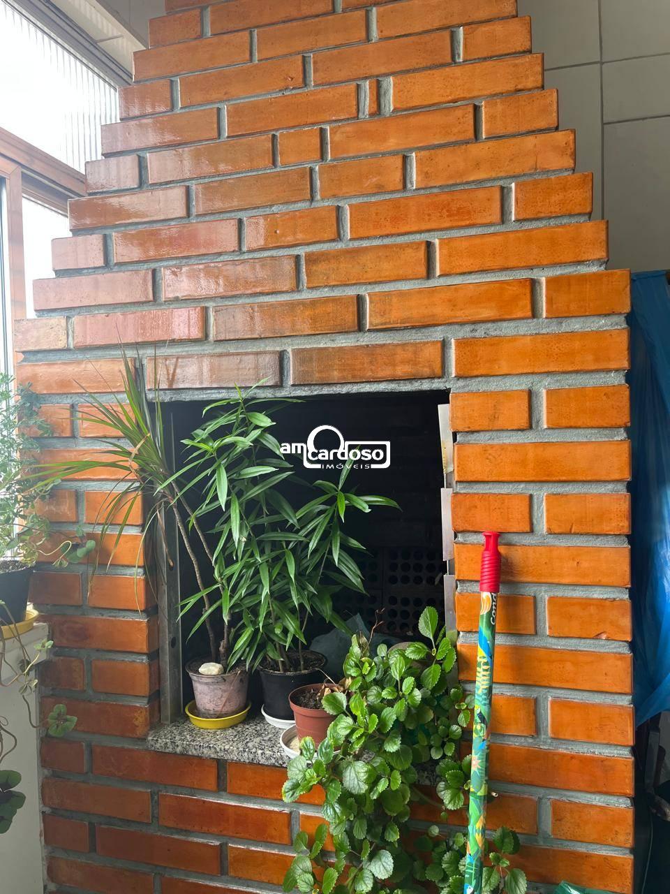 Apartamento com 2 quartos, 2 banheiros e 83m² à venda no bairro Sao Sebastiao, Porto Alegre