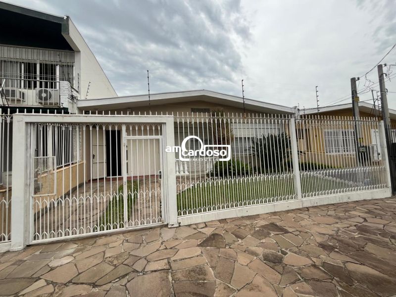 Casa com 3 quartos, 2 banheiros e 166m² à venda no bairro Sao Sebastiao, Porto Alegre