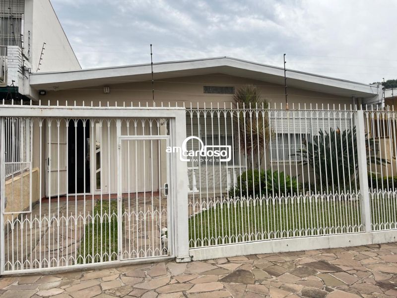 Casa com 3 quartos, 2 banheiros e 166m² à venda no bairro Sao Sebastiao, Porto Alegre