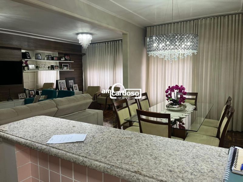 Casa com 3 quartos, 2 banheiros e 166m² à venda no bairro Sao Sebastiao, Porto Alegre