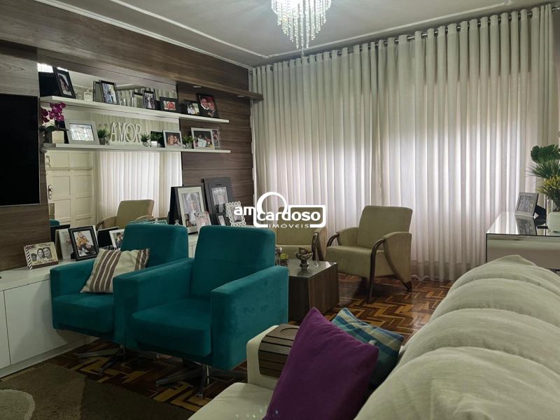 Casa com 3 quartos, 2 banheiros e 166m² à venda no bairro Sao Sebastiao, Porto Alegre