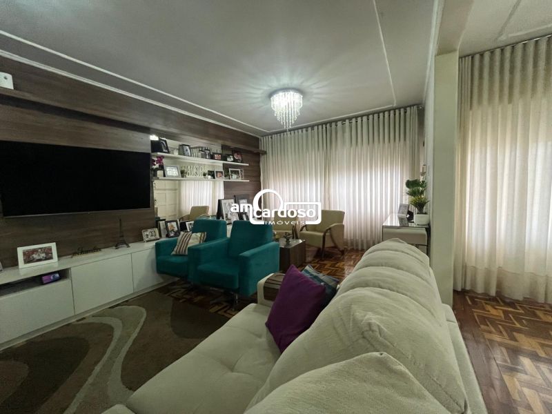 Casa com 3 quartos, 2 banheiros e 166m² à venda no bairro Sao Sebastiao, Porto Alegre