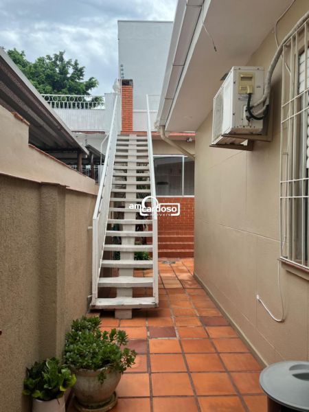 Casa com 3 quartos, 2 banheiros e 166m² à venda no bairro Sao Sebastiao, Porto Alegre